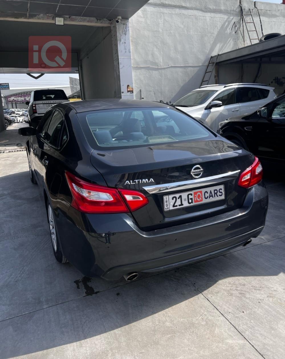 نيسان ألتيما